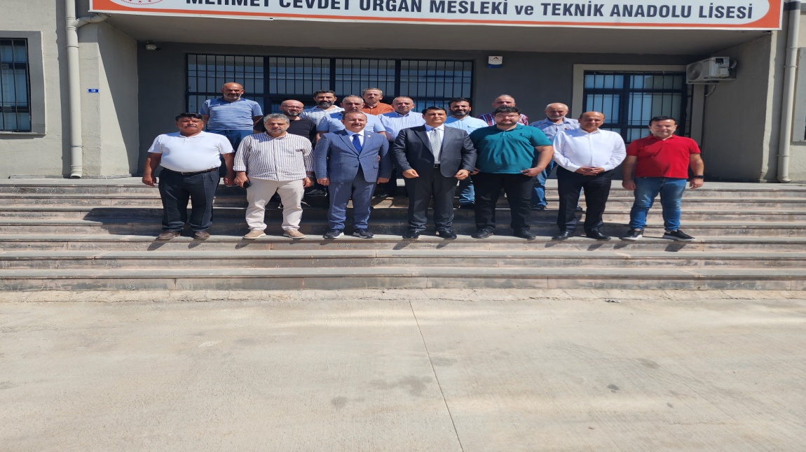 ŞEHİTKAMİL BELEDİYE BAŞKANIMIZDAN OKULUMUZA ZİYARET